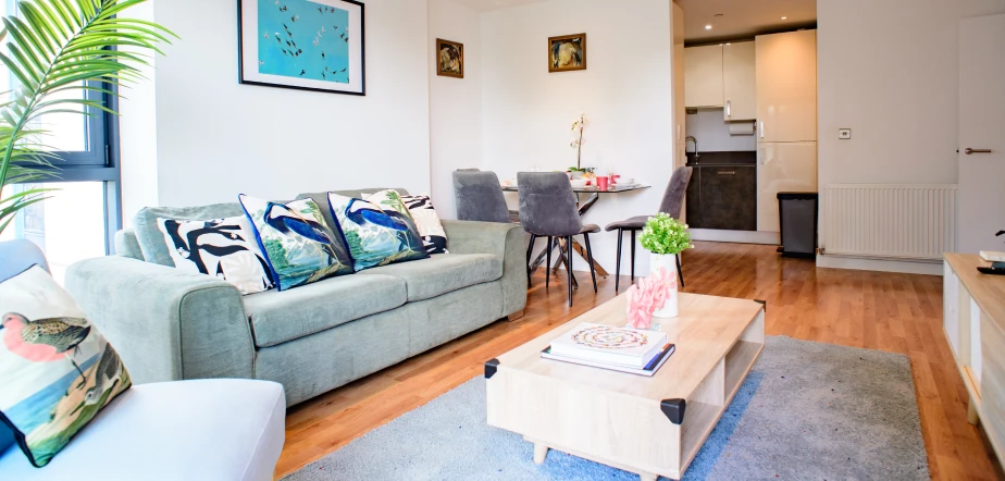 beautiful_property_in_canary_wharf-03
